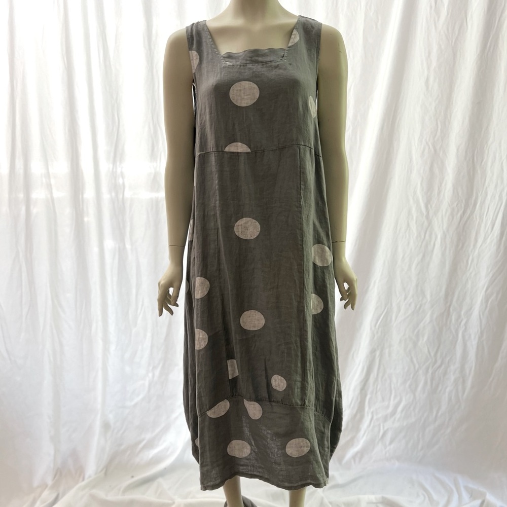 NWT! Lands Downunder linen dress made in Italy. One Size fits most. Relaxed fit
